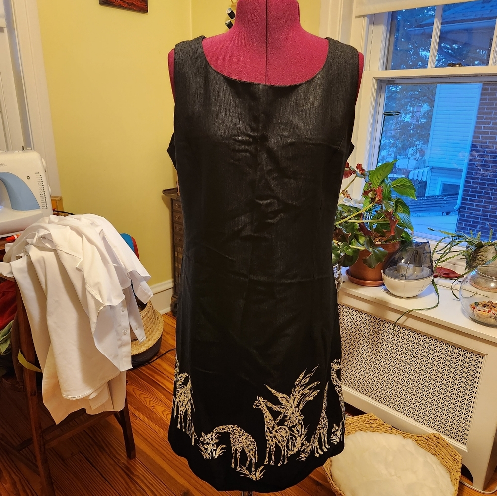 Black Linen Sleeveless Giraffe Animal Print Sheath Dress